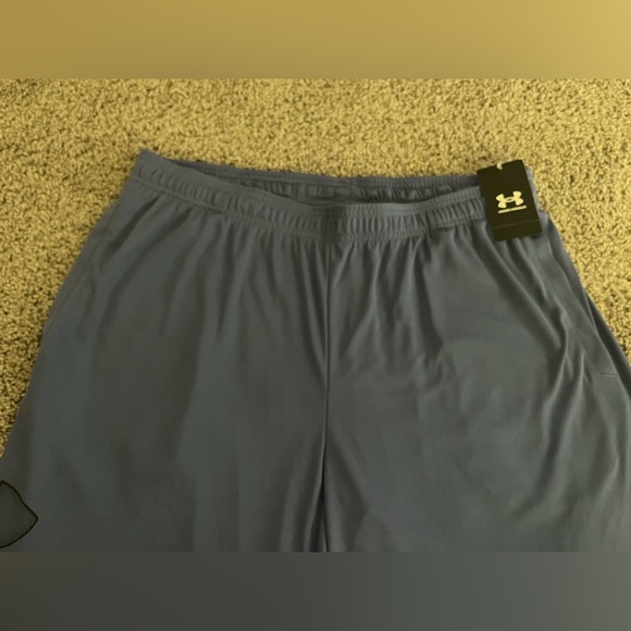 Under armour men’s light blue short size XL - Picture 2 of 3